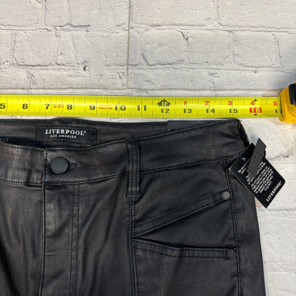 NWT Liverpool LA Women The High Rise Ankle Jeans Size 12/31 Black Denim D108 -8 - Picture 4 of 16